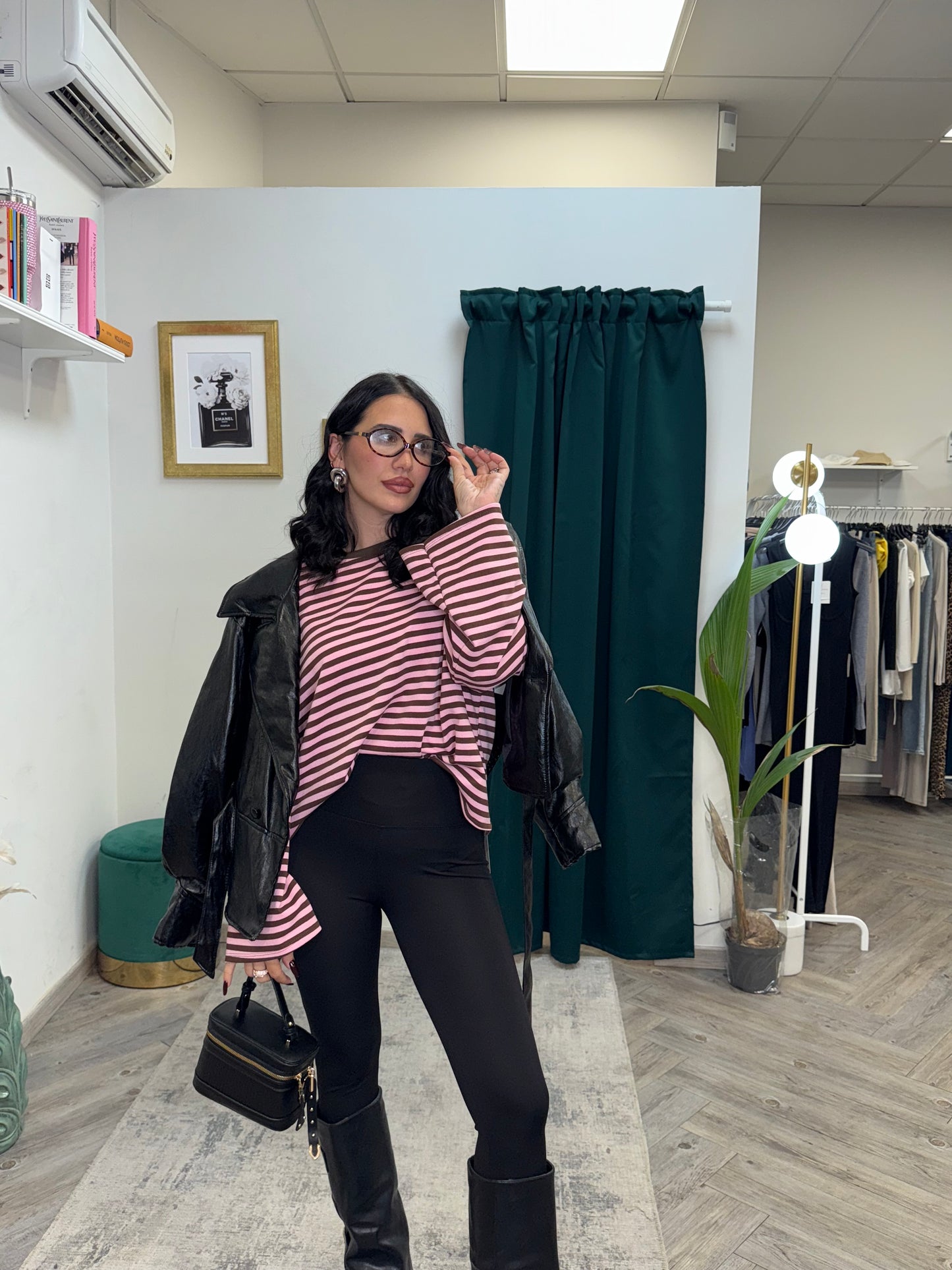 Maglia over Elizabeth