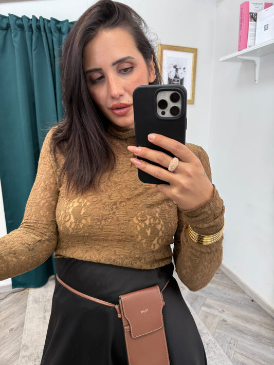 Maglia macrame camel